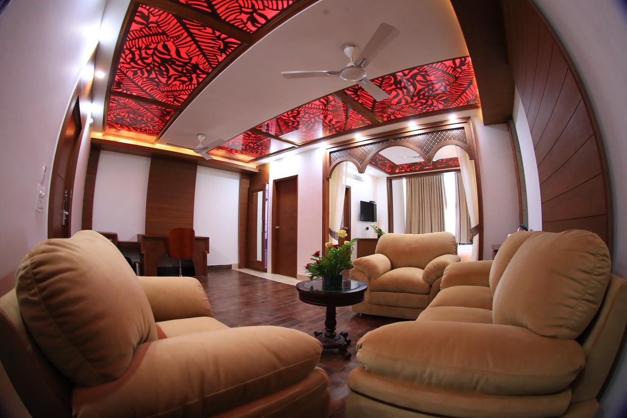 Grand Imperial Resort ムスーリー エクステリア 写真